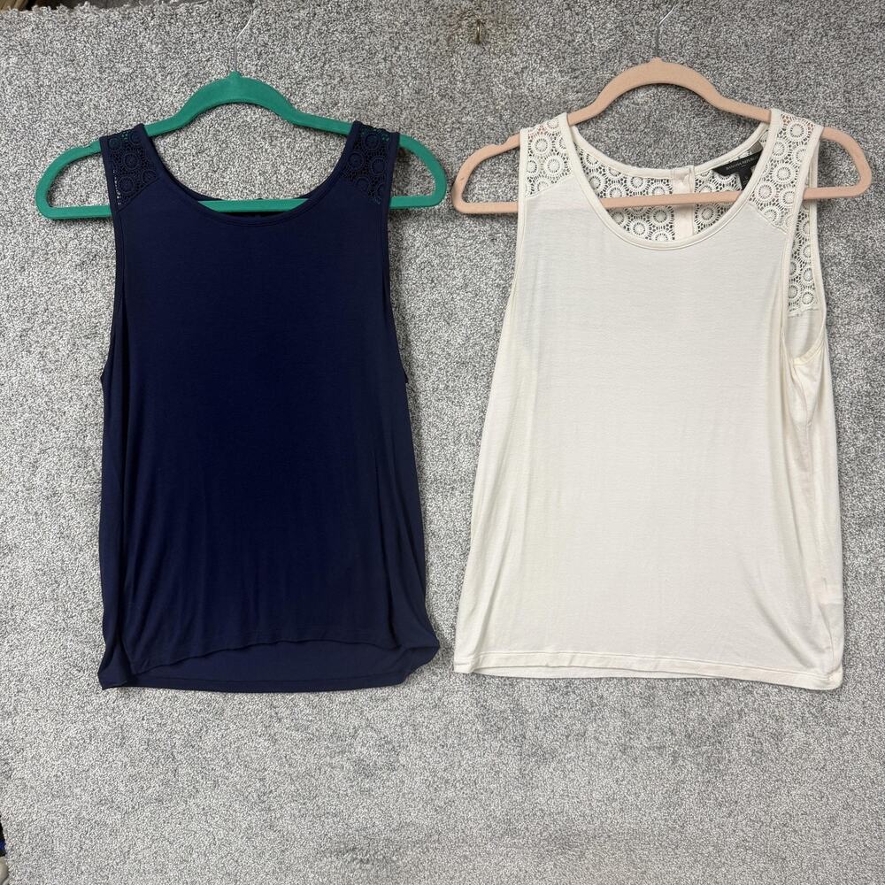 Banana Republic Tank Top S Lot of 2 Crochet Lace Yoke Minimalist Classic Preppy